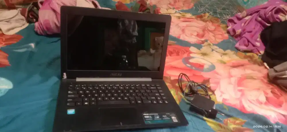 LAPTOP ASUS  X453M
