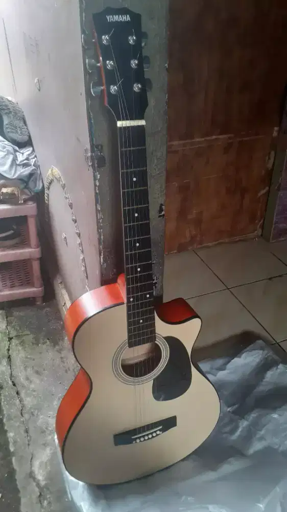 GITAR AKUSTIK CORT