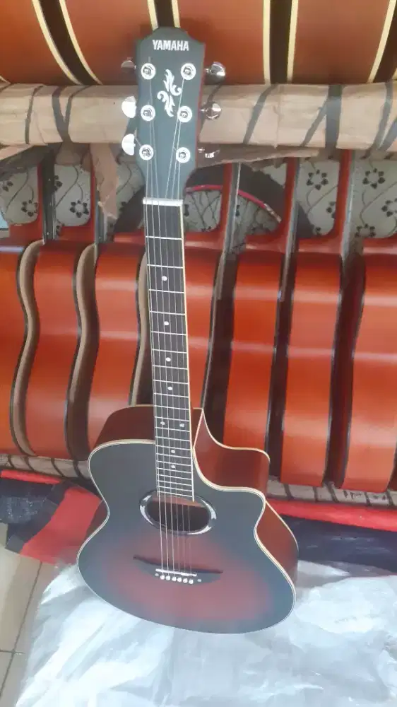 GITAR AKUSTIK YAMAHA