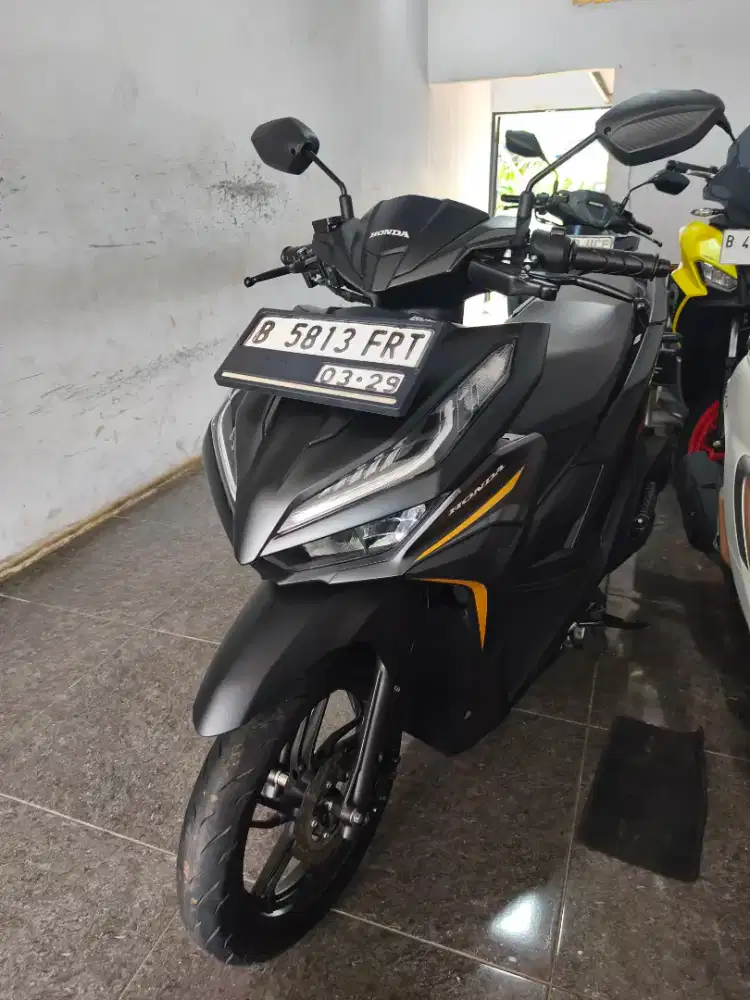 JUAL HONDA VARIO 125 2024 KM LOW 2 rb