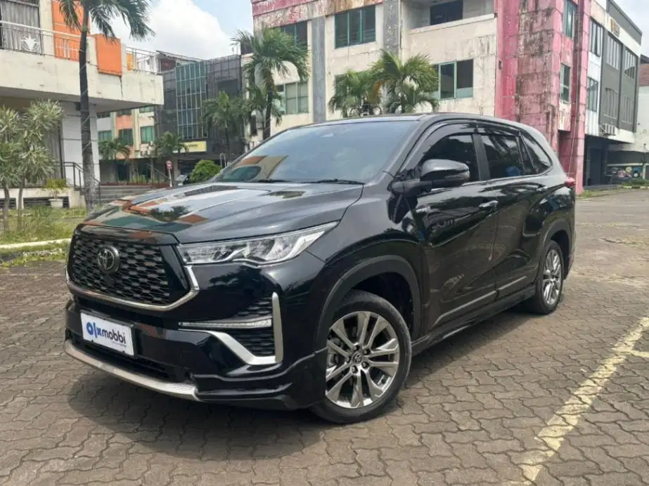 Toyota Kijang Innova 2.0 Zenix Q HV CVT TSS Modellista Hybrid