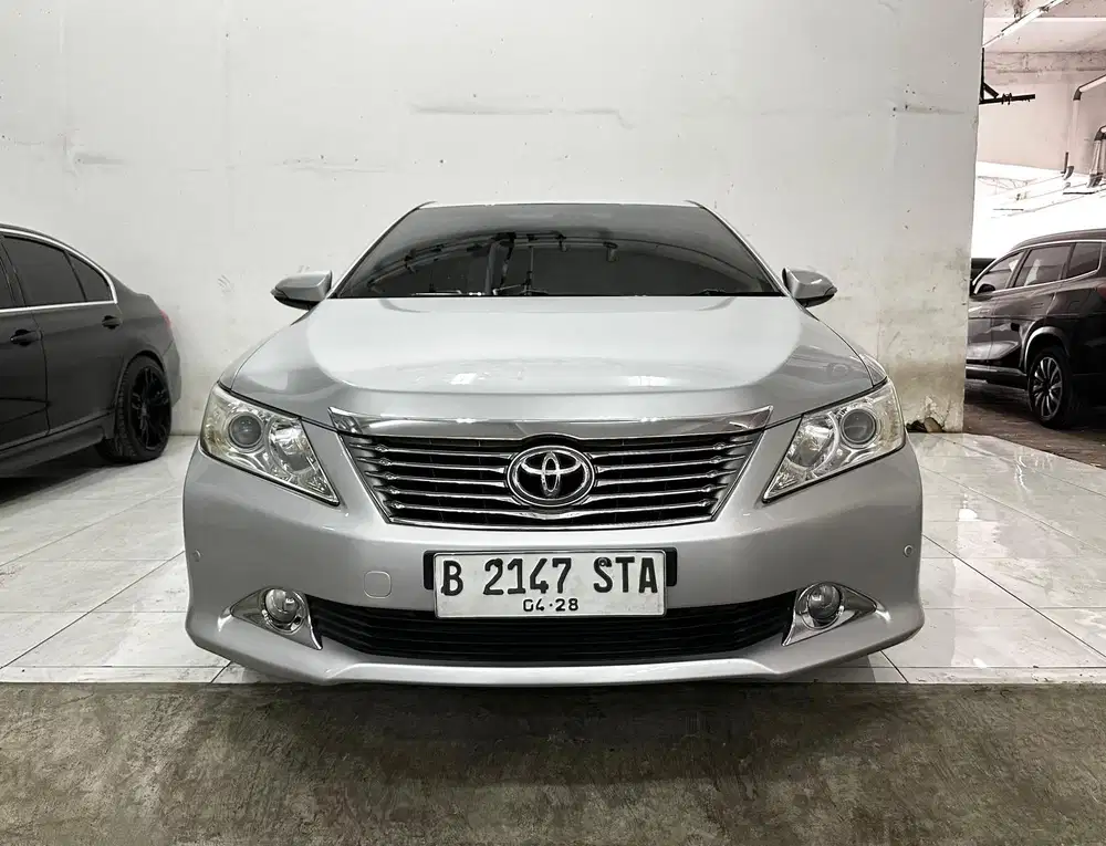Camry V 2.5 2013 Satu Tangan dari baru Istimewa Terawat
