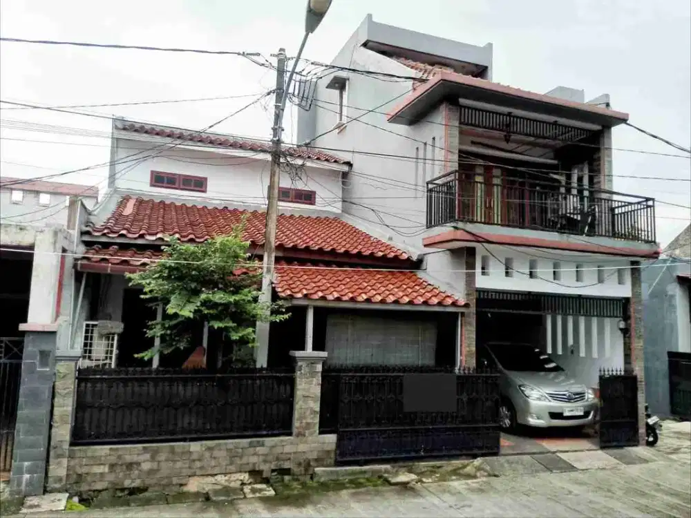 Rumah 2 Lantai Dengan 3Kamar Tidur di Bintara Bekasi Barat