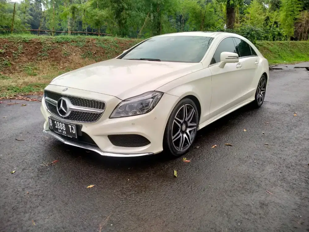 MERCEDES BENZ CLS400 3.0 AMG A/T 2015 WHITE ODO 6K KM SUPER PERFECT !
