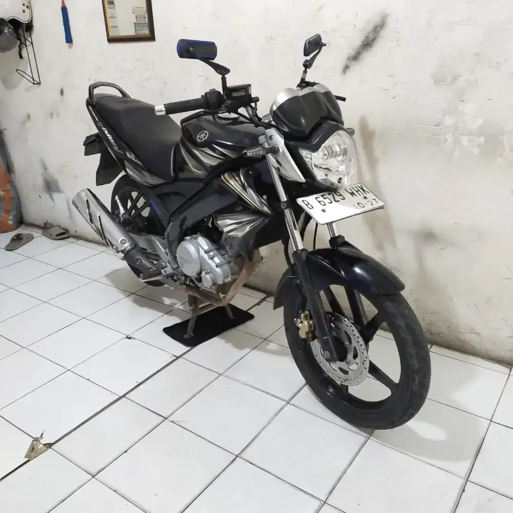 Yamaha Vixion OLD 2011 Orisinil lengkap Bagus