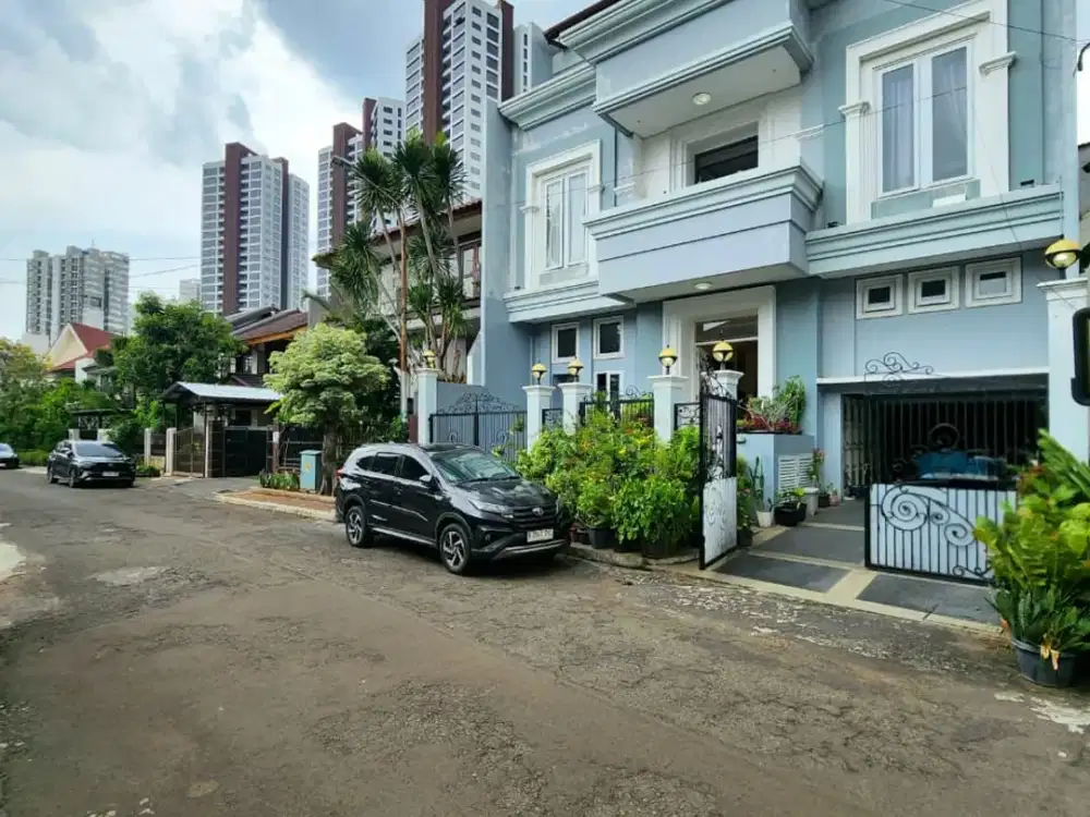 Rumah Mewah Dalam Komplek Gandaria Kebayoran 18.7M Turun 15M nego Lokasi Super Strategis