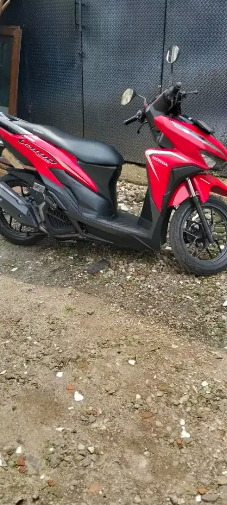 Jual honda vario cbs iss 125 th.2019