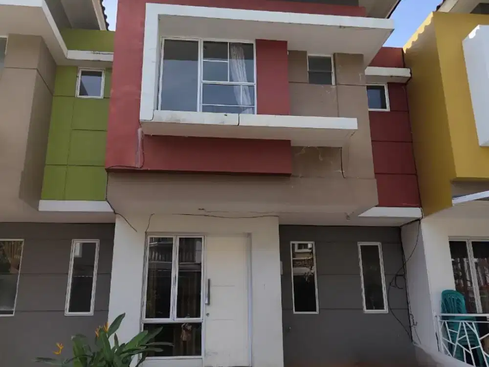 Rumah Nyaman 2 Lantai Malibu Village Gading Serpong Tangerang