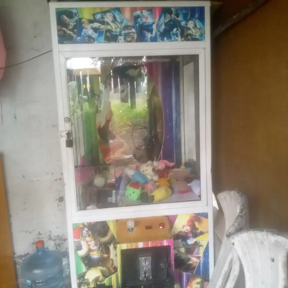 Mesin Capit boneka koin