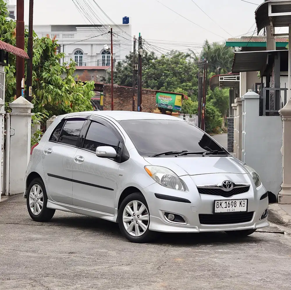 Toyota Yaris S Limited Tahun 2011 (Odo 60rban)