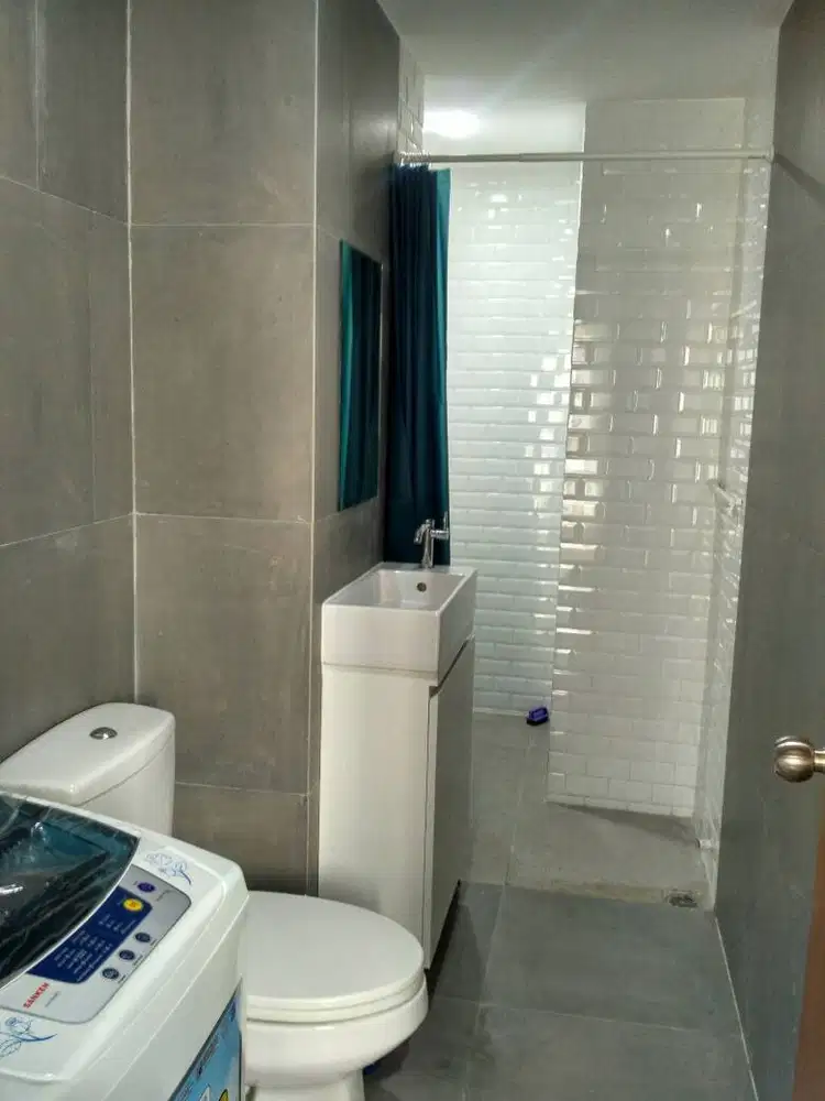 Disewakan apartemen royal type 2 bed room furnished