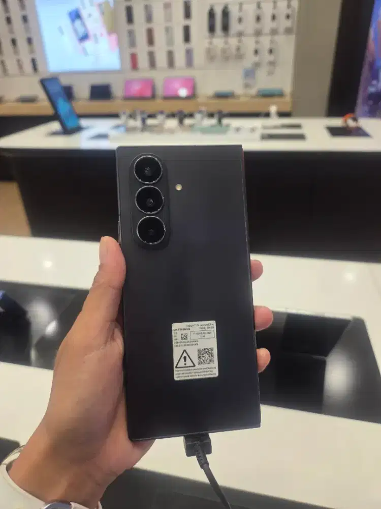 Samsung Zfold7 12 / 256 cashback langsung