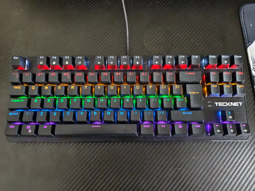 game PS5/4, keyboard, Logitech G Pro x Superlight