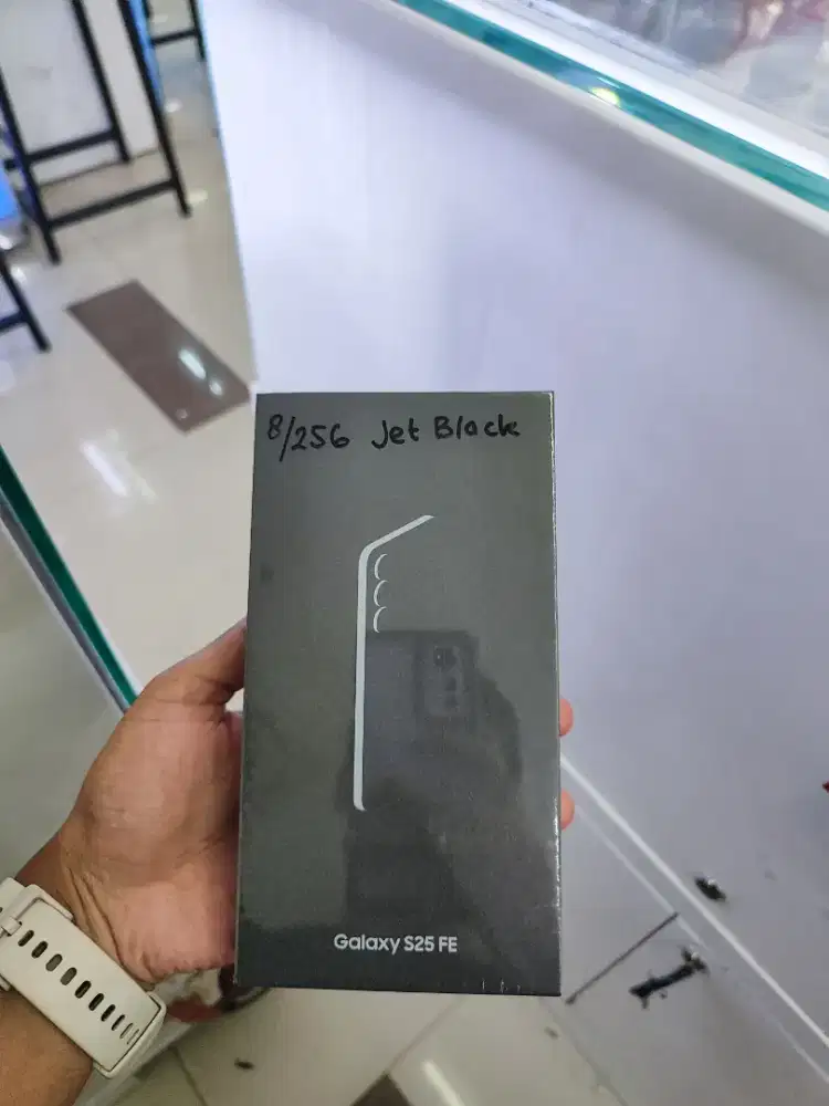 Samsung S25 FE 5g 8/256 Neww