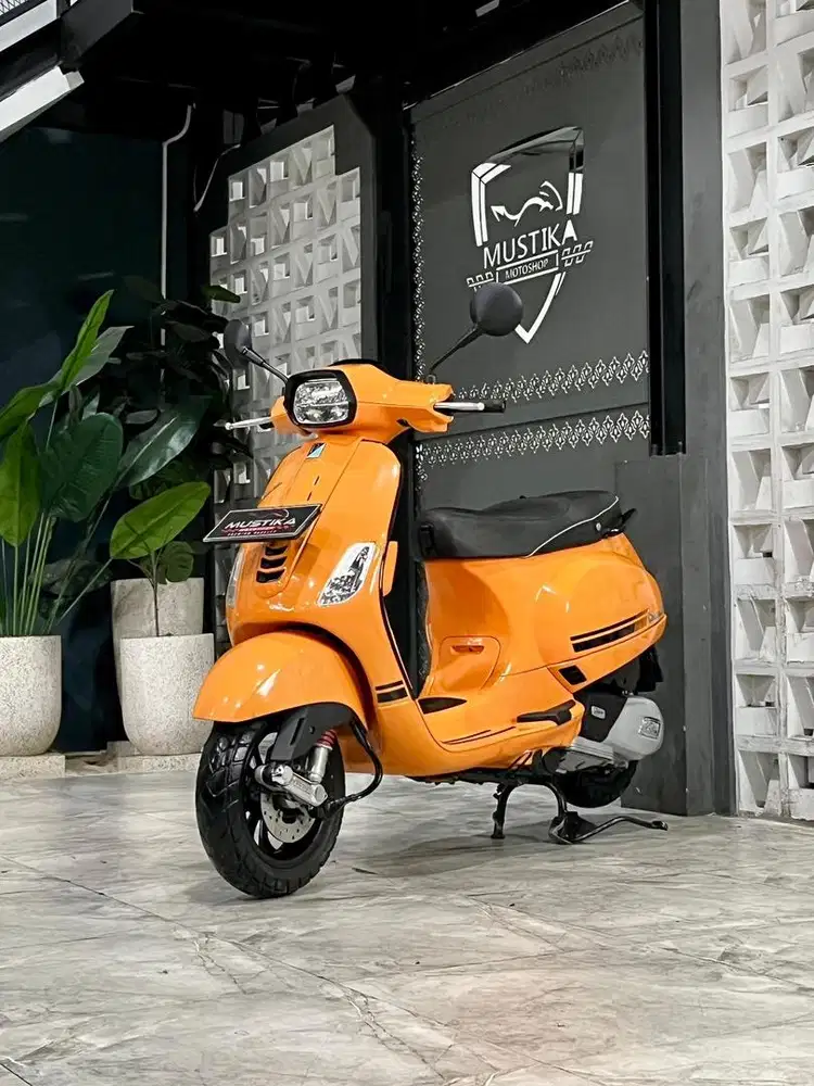 Terbatas!!Vespa S125 iget th 2022 - Ayu Mustika