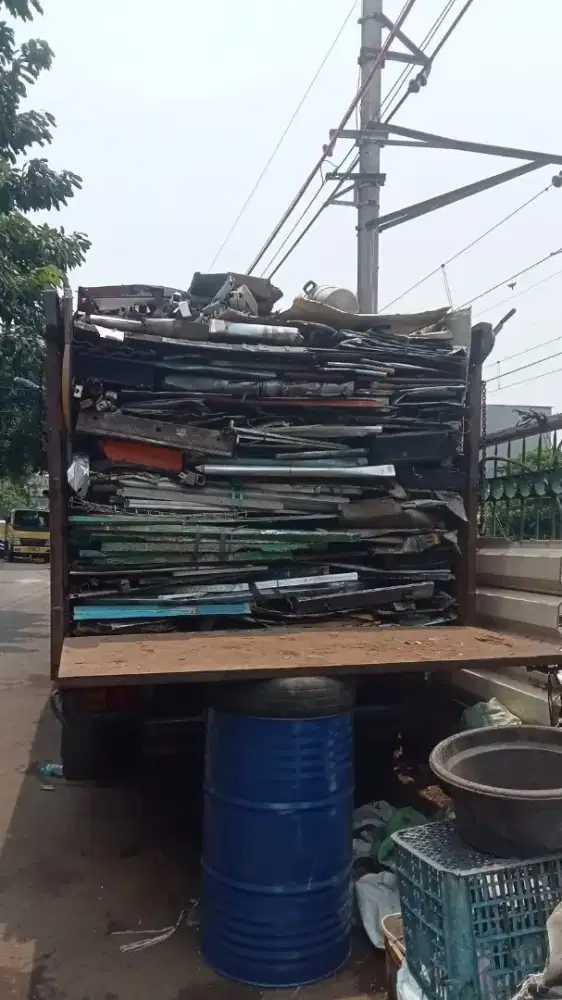 Punya rongsokan/furniture/rumah tua ingin di bongkar tawar kan kami,