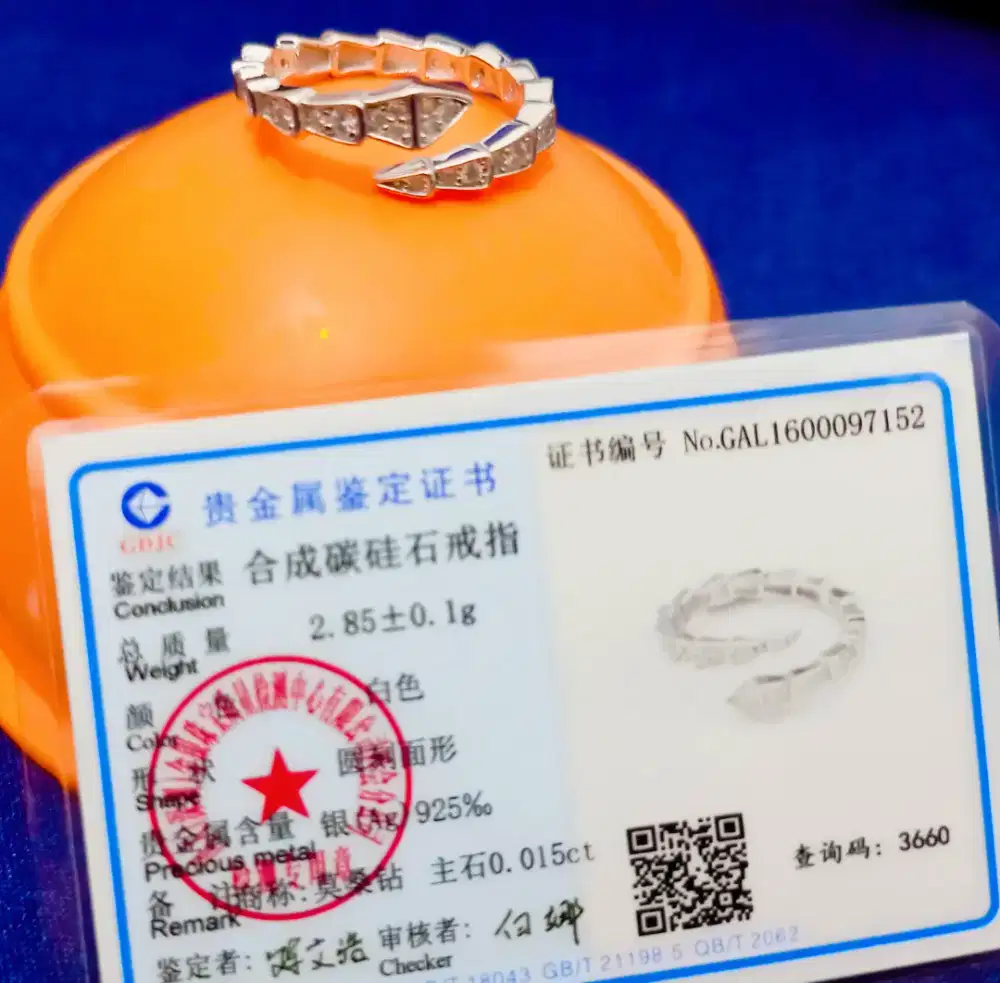 Cincin perak batu mosang mosanite