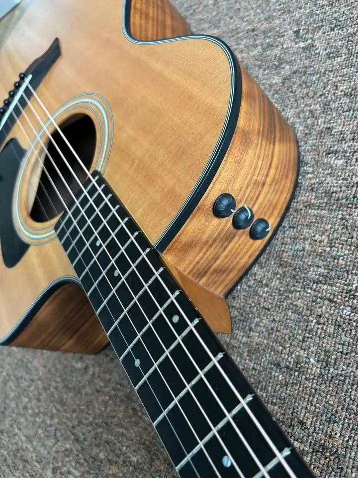 Taylor 114CE made in Mexico