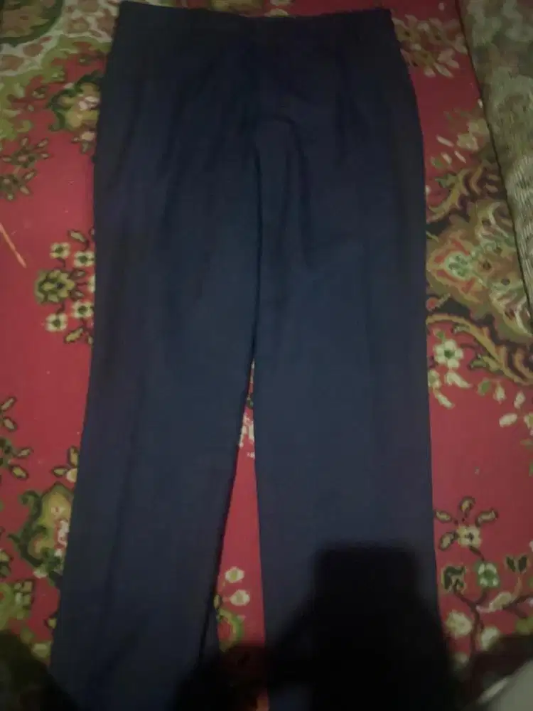 Celana panjang biru dongker