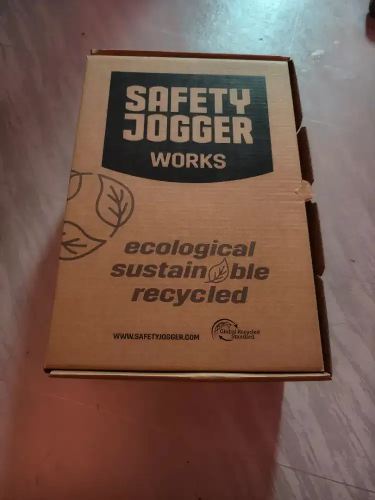 Sepatu Safety Jogger