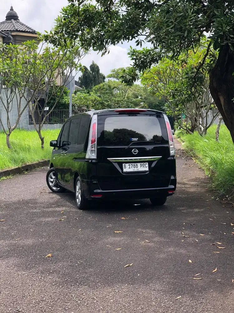 Nissan Serena 2015 Bensin