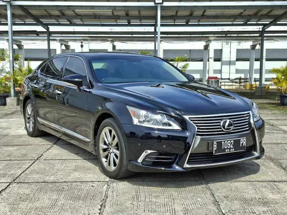 [Km 43k] Lexus LS460L 2013