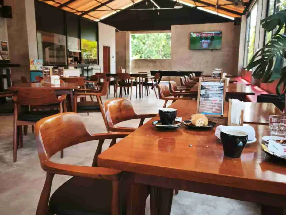over kontrak bar & restaurant dekat pantai Padang Padang Pecatu IDR GLOBAL 1,8 milyar nego
