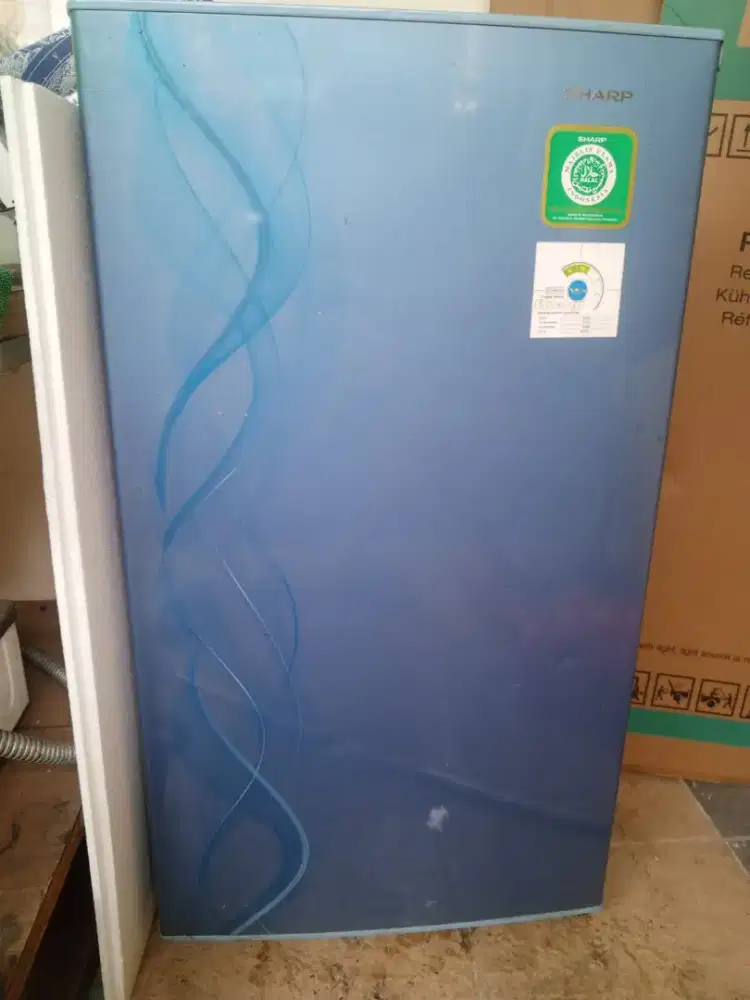 Di jual KULKAS 1 PINTU SHARP