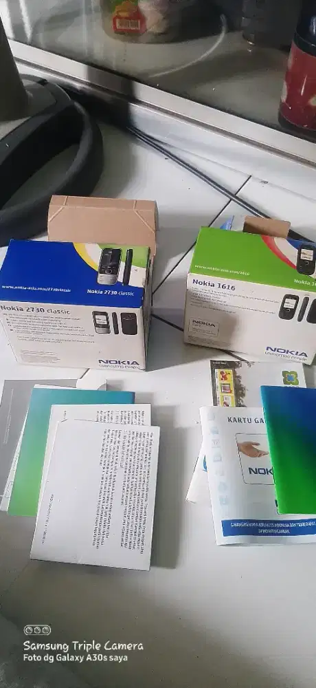 Dus book hp nokia jadul.. kali aja ada yg butuh