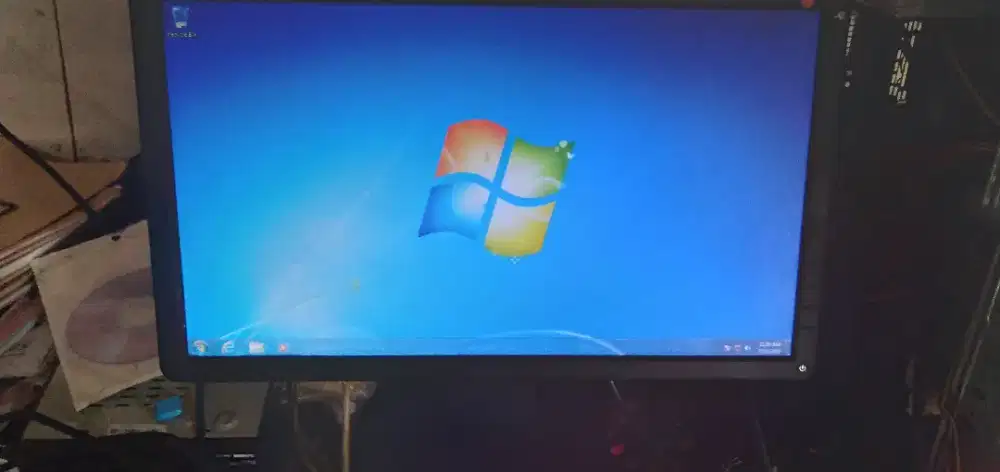 Monitor LED Dell 19 inch kondisi OK