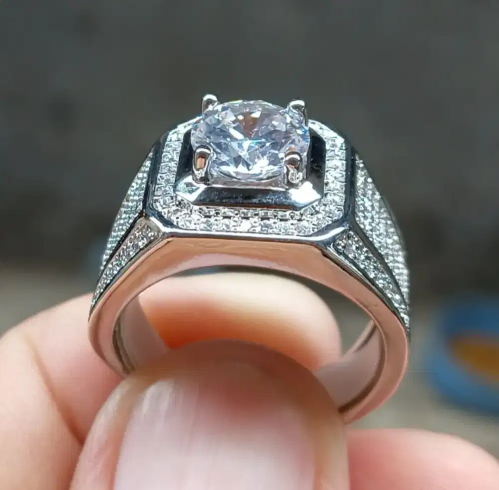 Diamond Moissanite