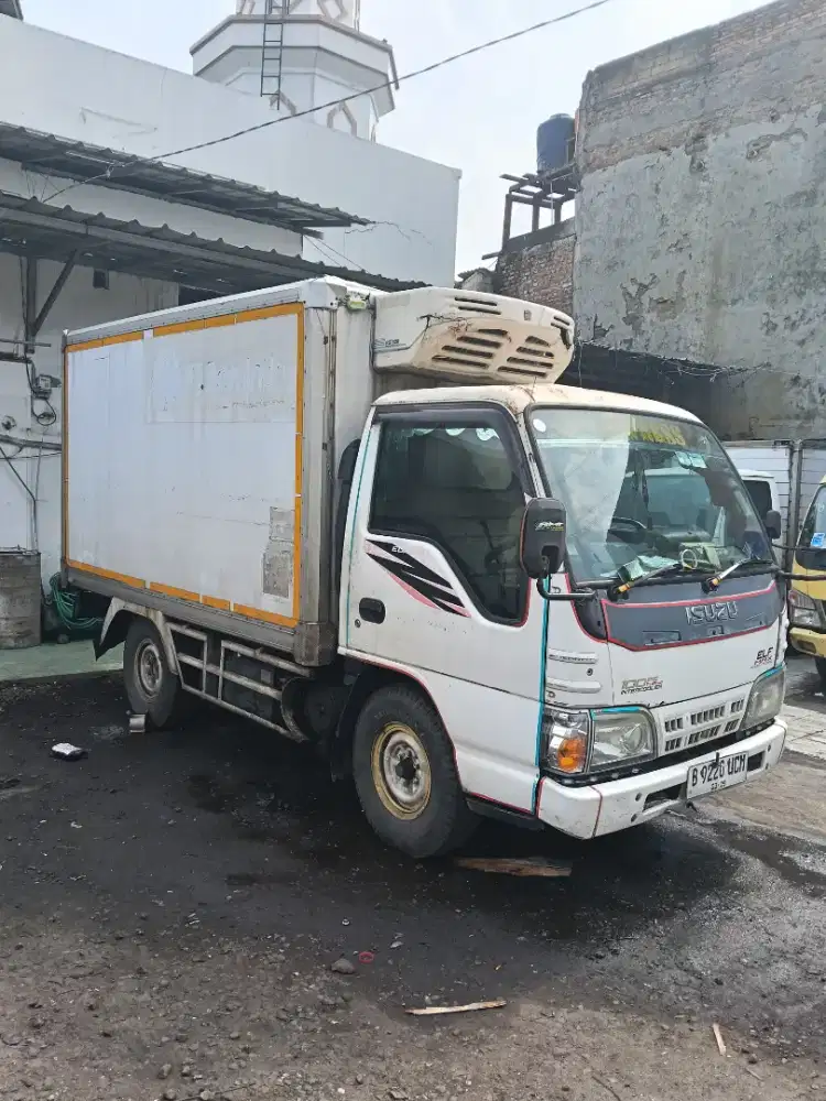 Isuzu elf NHR55 ps100 engkel std box freezer beku 2014