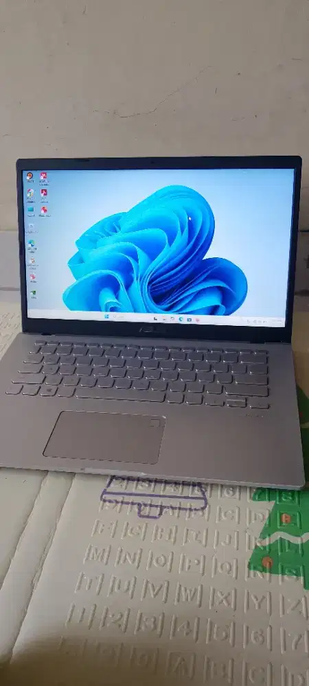 ASUS VivoBook X409UA