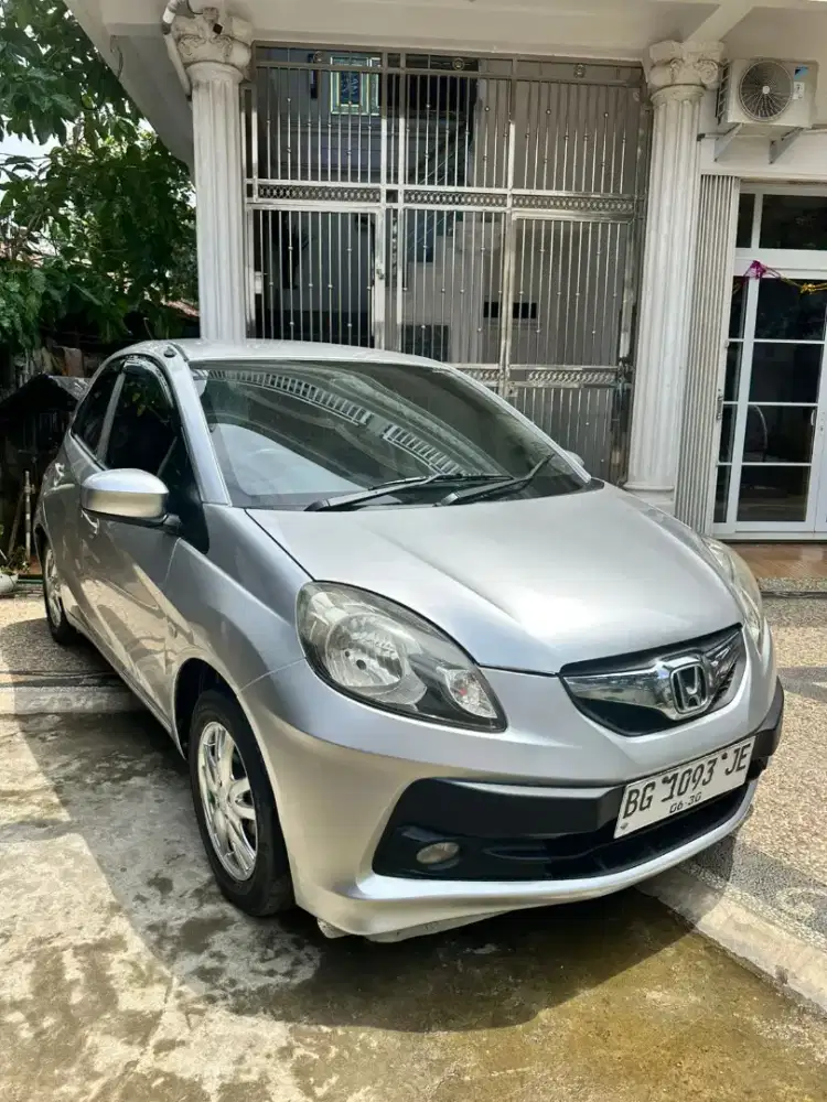 Dijual Honda Brio Tipe E MT 2015 plat banyuain tangan pertama