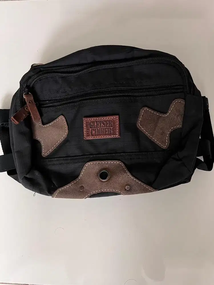 tas serbaguna, dapat di ikat dipinggang