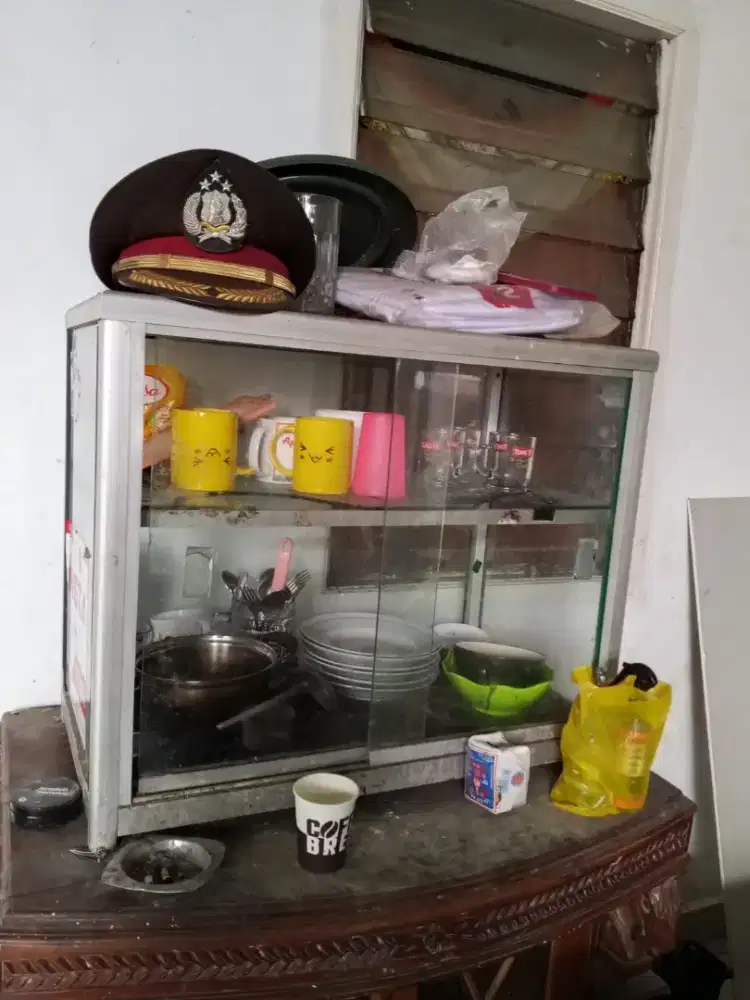 Dijual cepat etalase kaca n meja tv kayu jati