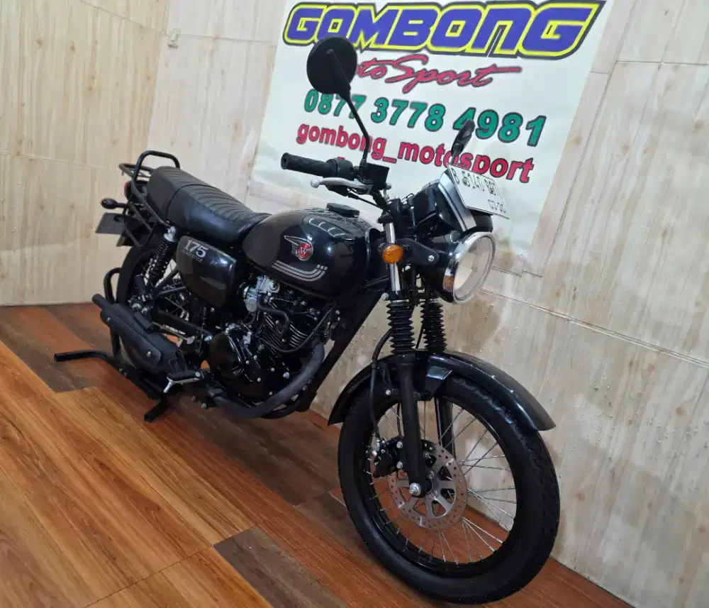 KAWASAKI W 175 2025 BLACK STYLE . W175 . W-175