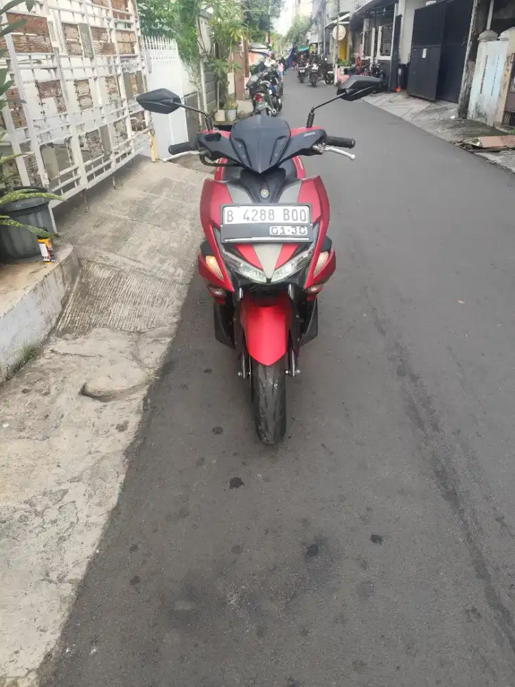 Yamaha aerox 155 th 2018 b dki km low istimewq