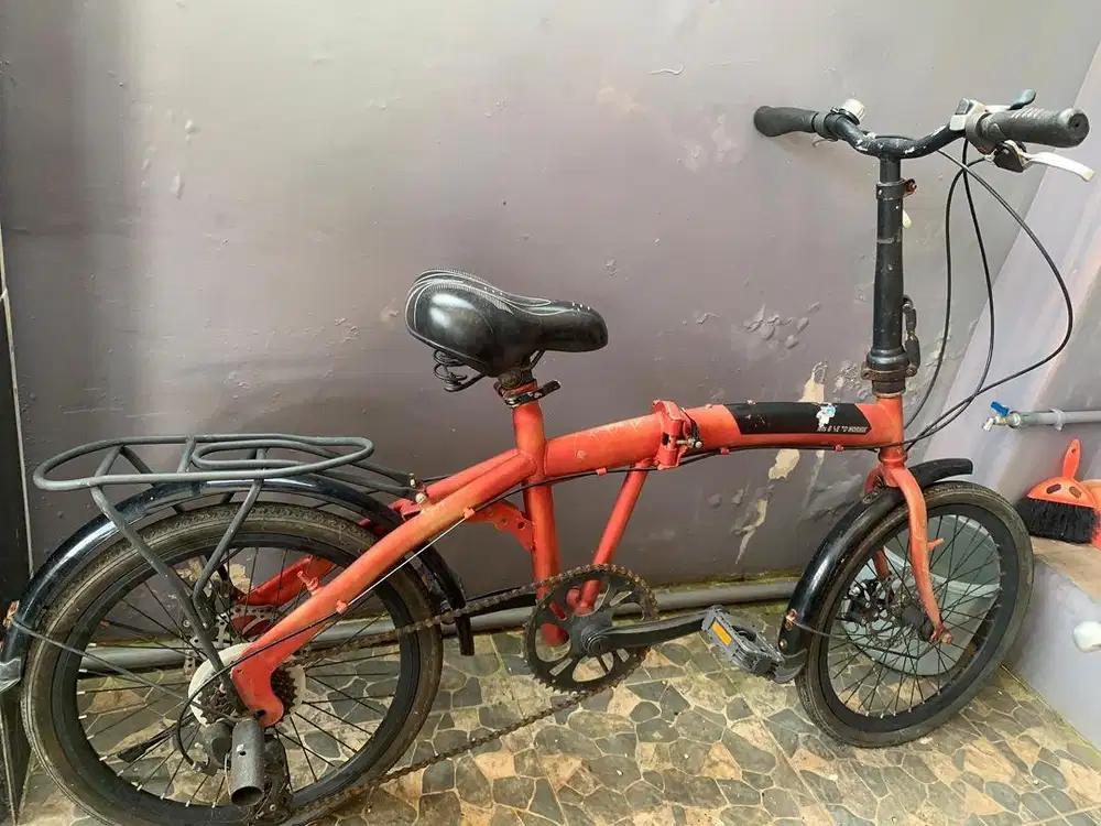 Sepeda lipat rakitan