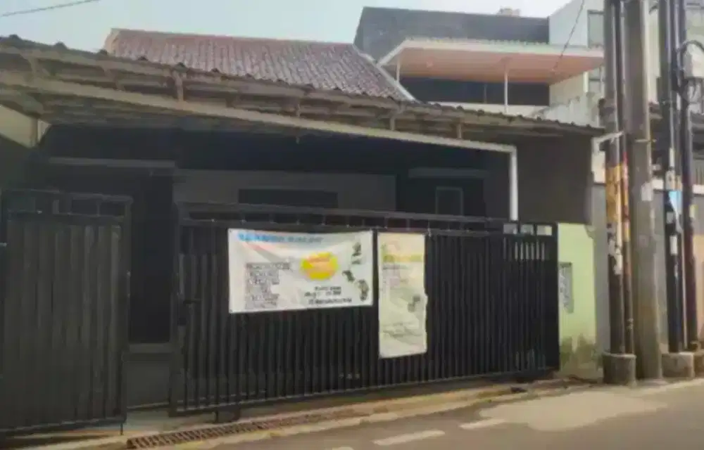 Disewakan kost murah khusus wanita (Beranda kost)