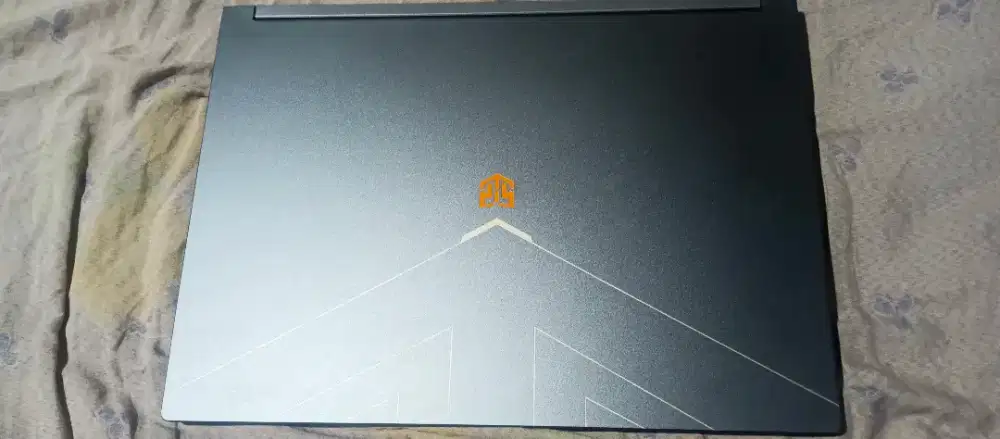 ADVAN Laptop gaming Pixelwar AMD RYZEN 5 6600. RX6500 4gb Full HD 2.5k