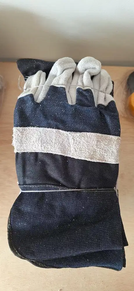 gloves Fitter / sarung tangan fitter harga jual Rp 88.000 per Lusin