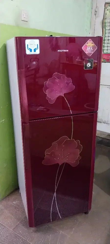 Kulkas Polytron