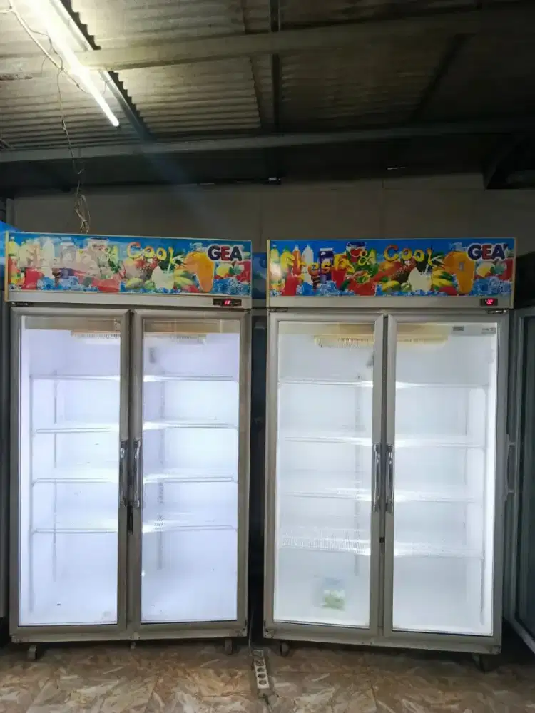 Chiller 2 pintu gea second berkualitas