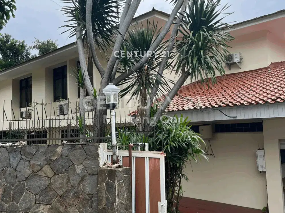 Bangunan 2 Lantai Hook Untuk Rumah Tinggal Atau Kantor Di Kemang