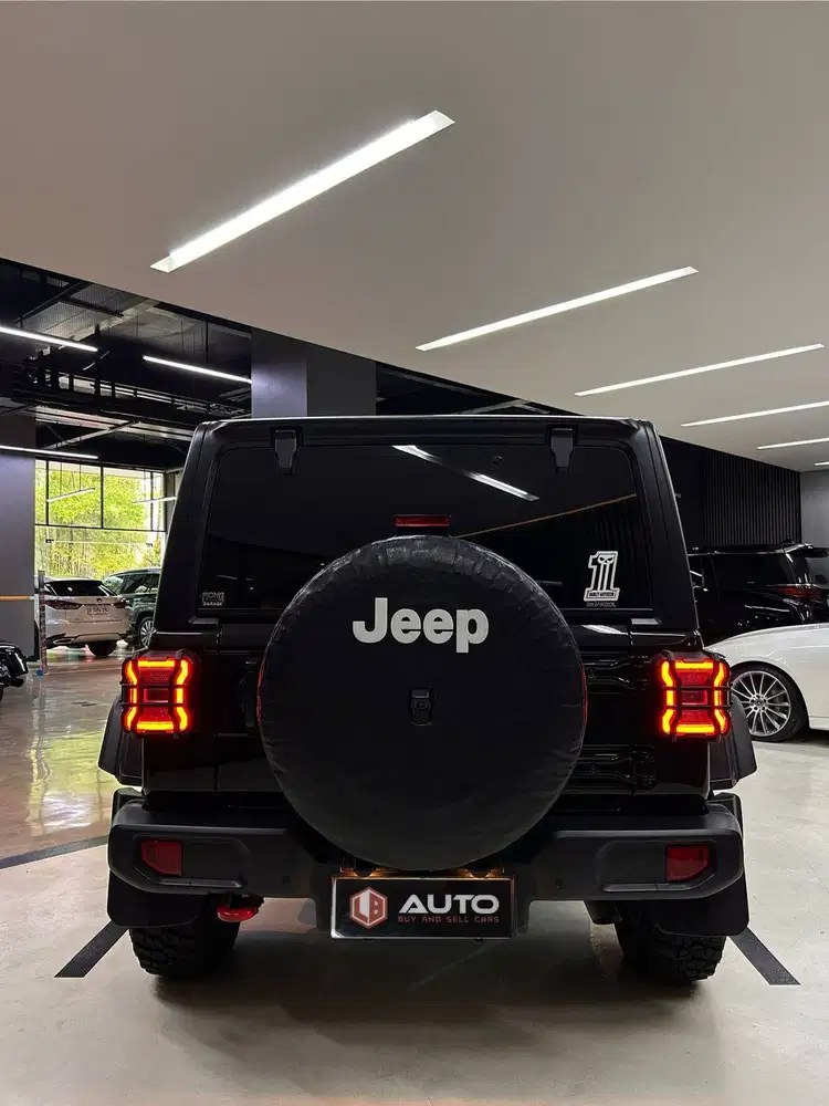 Jeep Wrangler JL Rubicon 2.0 AT 2024 Hitam 4Door Km13rb B1915EJG
