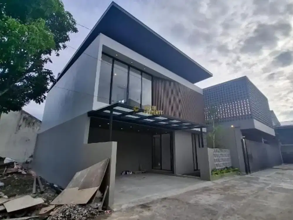 RUMAH SIAP HUNI, FULL FURNISHED + MINI POOL DEKAT MAGUWOHARJO