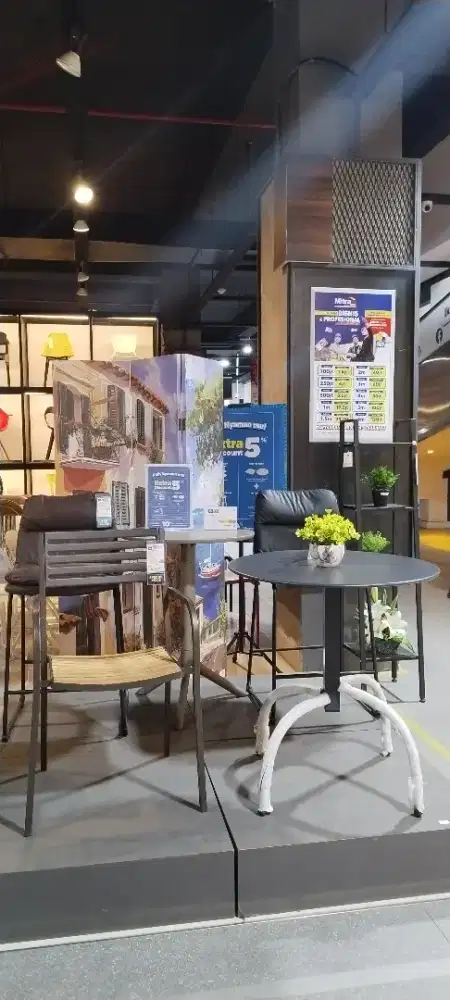 Table outdoor dakota