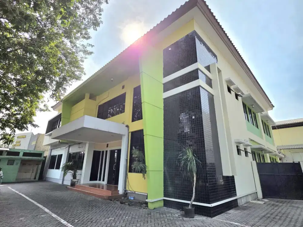 Disewakan / Dijual  Gedung Kantor Premium siap huni di Margorejo, Surabaya