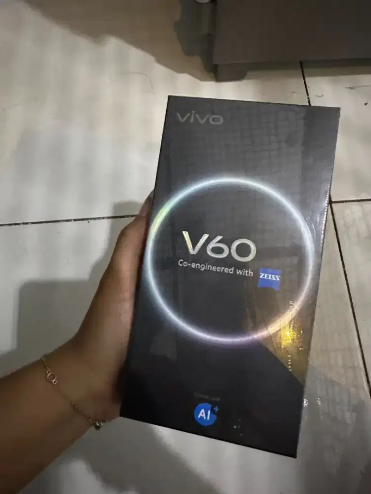 VIVO V60 5g 8/256gb